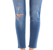 Load image into Gallery viewer, Paula Medium Wash Jeans